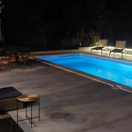 Villa Hacienda Matea - Jacuzzi, Pool, Playground & Bbq In An Olive Grove Near Beaches, - Istria Pula