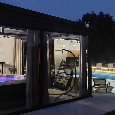 Hacienda Matea - Jacuzzi, Pool, Playground & Bbq In An Olive Grove Near Beaches, - Istria *