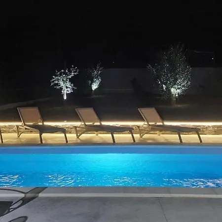 Hacienda Matea - Jacuzzi, Pool, Playground & Bbq In An Olive Grove Near Beaches, - Istria * Pula