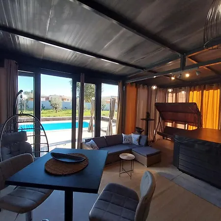 Hacienda Matea - Jacuzzi, Pool, Playground & Bbq In An Olive Grove Near Beaches, - Istria Pula