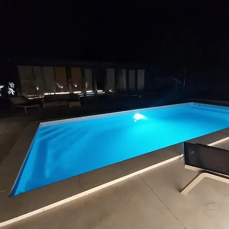 Hacienda Matea - Jacuzzi, Pool, Playground & Bbq In An Olive Grove Near Beaches, - Istria * Pula